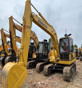 Miniexcavadora Usada KOMATSU PC130 de Alto Rendimiento, 2000 Horas de Trabajo, Peso Operativo de 10 Toneladas - Product Image 1
