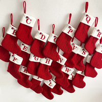Chaussettes de Noël personnalisées en tricot rouge torsadé, mini sacs cadeaux avec initiales A-Z, écologiques, rustiques et brodés