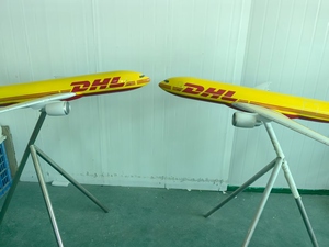 Modelo de Avión a Escala 1:53 de DHL Airlines B777 de 120 cm, Juguete de Resina de Fibra de Vidrio para Decoración de Pisos, Regalo Corporativo Personalizado - Product Image 2