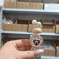 Botol Parfum Vintage Berbentuk Hati dengan Desain Bunga Berhiaskan Rhinestone untuk Dispenser Parfum