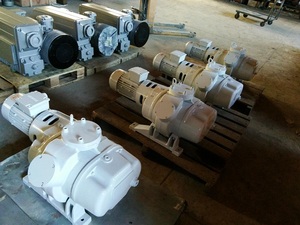 ปั๊มสุญญากาศแบบรูทส์ 7.5KW WAU-2000 ระบายความร้อนด้วยอากาศ เสียงเบา ประหยัดพลังงาน เหมาะสำหรับการใช้งานแบบวัลคาไนซ์ OEM - Product Image 6