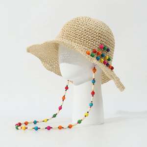 Nouveau Chapeau de Pêcheur Femme Tendance 2025 – Chapeau de Soleil Pliable à Large Bord en Paille Colorée avec Perles - Product Image 1