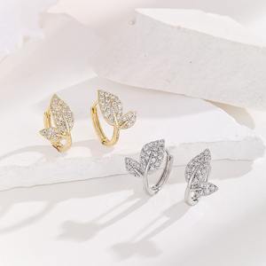 Nouveau élégant luxueux micro-pavé Zircon boucles d'oreilles créoles Simple forme de feuille Style polyvalent grand cadeau à la mode mode boucles d'oreilles - Product Image 2