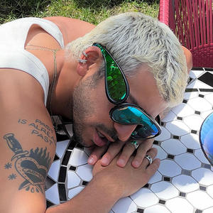 2025 Boutique mode lunettes conception une pièce marron lunettes femmes nuances personnalisées Uv400 marque de luxe Y2k lunettes de soleil - Product Image 2