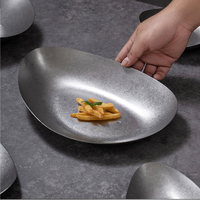 Plateau décoratif en acier inoxydable 304 de style rétro Plat de secours polyvalent Dessert Bol de service irrégulier en métal