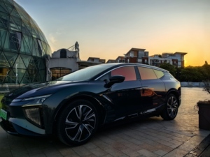 Nkoda 99% uvr hoàng hôn Màu Đỏ 65% kính chắn gió irr nhà máy quang học thay đổi màu đỏ xe phía trước mặt kính cửa sổ năng lượng mặt trời Tắc Kè Hoa Màu - Product Image 2