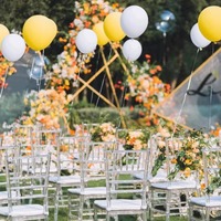 Chaises modernes lumineuses en plastique transparent effet cristal pour hôtels, salles de banquet, mariages féeriques, auditoriums et événements extérieurs – Vente en gros