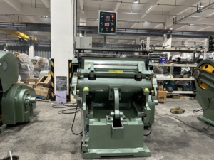 Manuelle Rill-und Stanz maschine aus Papier - Product Image 4