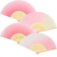 Lot de 4 éventails pliants chinois faits à la main en tissu, avec baleines en bois, soie et pompon en bambou, style japonais, mini éventail pour décoration de mariage