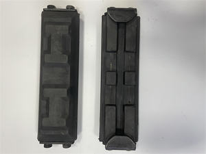 รองเท้าแทรคทรงสามเหลี่ยมสำหรับรถขุดขนาด300มม. 400มม. 450มม. 550มม. 700มม. 800มม. - Product Image 2