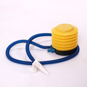 Bomba de pie, bomba de aire, inflador de plástico amarillo para juguetes acuáticos, para aros salvavidas y flotadores. - Product Image 1