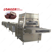 Machine de recouvrement entièrement automatique pour fruits secs, dattes, chocolats et noix, ligne d'enrobage au chocolat avec tunnel de refroidissement