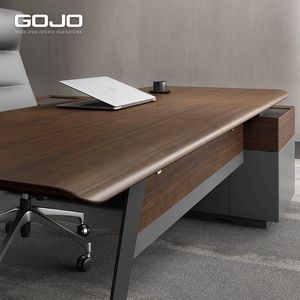 Ensemble de bureau en bois de chêne élégant et luxueux Boss avec des caractéristiques ergonomiques, table de bureau élégante avec tiroirs pour immeuble de bureaux - Product Image 4