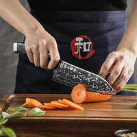 Couteau Santoku de cuisine en acier Damas M390 ultra-affûté avec manche léger en fibre de carbone pure