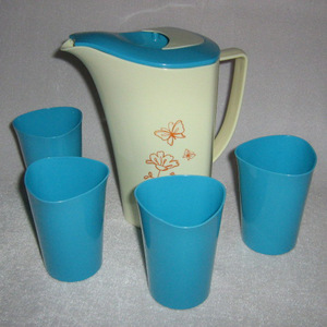 Ensemble de pichets à eau froide en plastique Blooming Prosperity avec 4 tasses rouges et bleues, vaisselle de fête pour adultes - Product Image 4