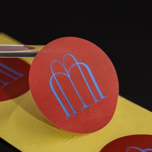 Etiquetas Adhesivas de Vinilo con Logotipo de Marca Personalizadas al por Mayor, Hoja de Papel Redonda Roja Impermeable Impresa para Perfume y Lápiz Labial - Product Image 1