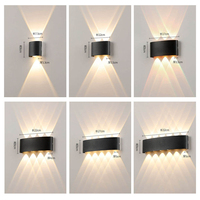 Applique murale extérieure LED moderne et minimaliste en aluminium, étanche IP65, avec diffuseur en verre trempé et angle de faisceau de 20° pour porche
