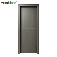 Portes Yingkang en WPC sur mesure, matériau composite imperméable, pour le marché du Moyen-Orient, usage résidentiel, commande en gros, panneau écologique