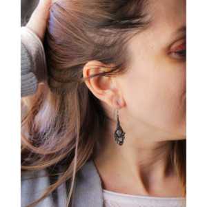 Boucles d'oreilles Mirellas Tranquil Trendy Art Déco en argent, or rose, diamant, perle, certifiées IGI, en forme de fleur, créoles, clous, fiançailles - Product Image 3