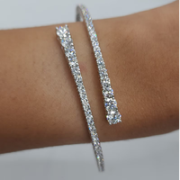 Bracelet Demi-Manchette en Diamant de Laboratoire Rond, Or Blanc 14K, pour Femme, Style Romantique Certifié par RATAN JEWELS