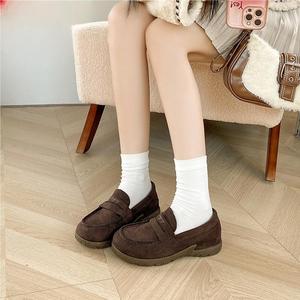 28120 nuevos zapatos gruesos de otoño zapatos casuales de punta redonda <span class=keywords><strong>mocasines</strong></span> de <span class=keywords><strong>Mujer</strong></span> Zapatos Retro de gamuza informales - Product Image 3