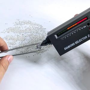 โมอิสซาไนต์ทรงกลมเจียระไนแบบบริลเลียนท์ ขนาดเล็ก คุณภาพ VVS สำหรับทำเครื่องประดับ ฟันปลอม และนาฬิกา ขายส่ง - Product Image 4