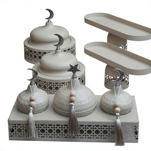 Bol à dattes rond en métal arabe avec couvercle, design bohème, décorations étoiles et pompons, ensemble de vaisselle décorative pour les fêtes - Product Image 2