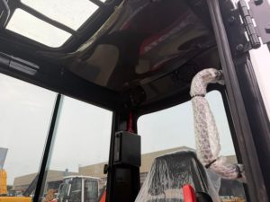 Original Japan Used Kubota U55-4 Mini Hydraulic Excavator, 5.5 Ton Compact <b>Digger</b> in Excellent Working Condition - Product Image 6