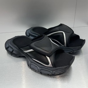 High-quality Chunky Men's and <b>Women's</b> Shoes Fashion <b>Woman</b> sandals Trendy Outdoor Beach Flat Slippers Casual Walking Style Shoes - Product Image 1