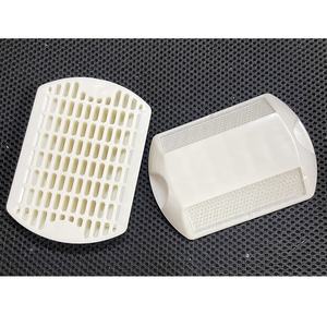 Ojos de gato de plástico reflectantes, marcador de pavimento elevado - Product Image 3