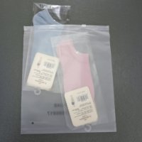 Sacs en plastique givrés personnalisés avec fermeture éclair pour vêtements, emballage de t-shirts, sacs à fermeture éclair avec logo pour t-shirts