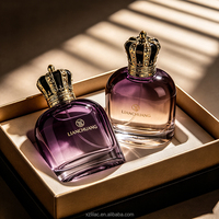 Flacon de parfum à dégradé carré arrondi avec couvercle couronne orné, emballage cadeau assorti, marque personnalisée sur mesure pour la fourniture de parfums haut de gamme