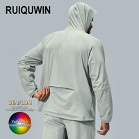 Veste de randonnée imperméable coupe-vent à séchage rapide avec capuche pour homme RUIQUWIN OEM personnalisée, taille 3XL 4XL, pour l'automne, en softshell, pour les sports de plein air