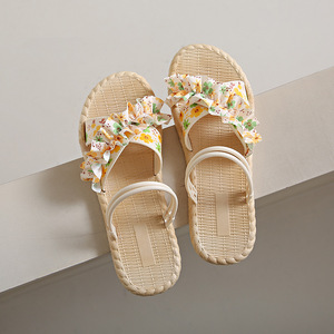 Nouvelles pantoufles à fleurs les femmes portent en été polyvalent femmes plat antidérapant <span class=keywords><strong>écolière</strong></span> mode sandales <span class=keywords><strong>chaussures</strong></span> de plage en gros - Product Image 5