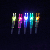Embouts de flèche LED avec diamètre intérieur de 0,244 pouce/6,2 mm, embouts lumineux pour tir à l'arc, embouts de chasse en plastique avec bouton interrupteur pour flèche