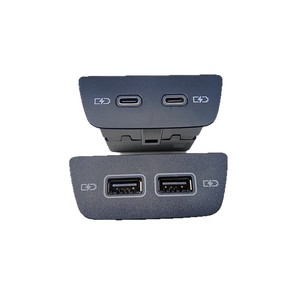 ที่ชาร์จในรถ VW แบบคู่ชนิด C 18W ชาร์จเร็วพอร์ต USB ด้านหลังสำหรับกอล์ฟ8 ID3 T ROC POLO - Product Image 1