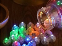 Mini-lampes LED sphériques en gros, 13,5 mm, petites lampes LED rondes pour la décoration de fêtes, mariages, Noël et la rentrée scolaire