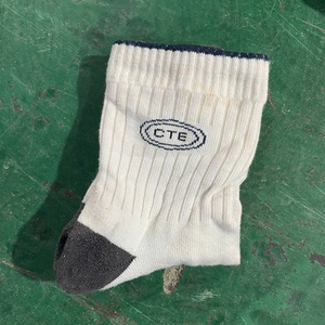 <span class=keywords><strong>Calcetines</strong></span> Deportivos y Casuales de Moda de Segunda Mano al por Mayor, <span class=keywords><strong>Calcetines</strong></span> Cómodos y Transpirables para Hombre y Mujer - Product Image 3
