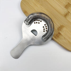 Passoire à cocktail professionnelle en acier inoxydable, filtre à glace, outil de bar, verre mélangeur durable pour la mixologie - Product Image 4