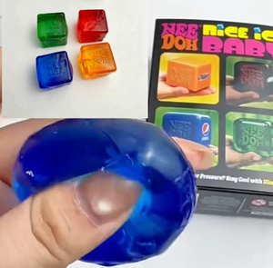 Joli ensemble de 4 cubes souples en forme de glace, transparents comme du cristal, à récupération lente, jouet anti-stress, personnalisation usine OEM ODM, cadeaux et faveurs de fête - Product Image 3