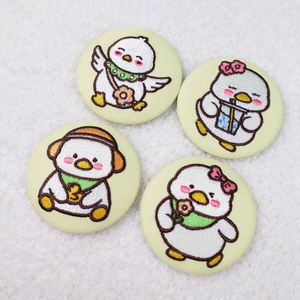 Pin de placa de hojalata bordado a mano de 58mm, personalizado, lindo, divertido, con diseño de anime, estilo Gremlins, nombre, identificación, IP, de TPU - Product Image 5