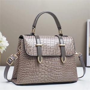 Bolso de oficina con asa superior de cuero de cocodrilo con logotipo personalizado Moq bajo, bolso cruzado clásico para mujer, bolso de mano para mujer - Product Image 3