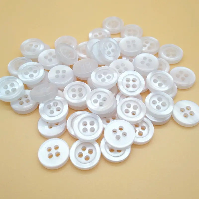 12.5mm 20L beyaz inci 4 delikli plastik düğme gömlek, şerit inci beyaz düğme