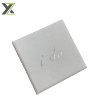Vente en gros de coffret de bijoux boucles d'oreilles bague de mariage blanche avec logo en aluminium, doublure en éponge, fermeture par couvercle