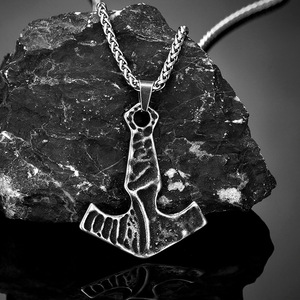 Pendentif Marteau de Thor en Acier Inoxydable, Collier Vintage Vieilli, Bijou Unisexe Tendance, Style Double Chaîne 60cm - Product Image 1
