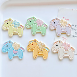 Nuevos Dijes <span class=keywords><strong>de</strong></span> Caballo <span class=keywords><strong>de</strong></span> Dibujos Animados 2026, Acrílicos, para Manualidades, Accesorios para Carcasas <span class=keywords><strong>de</strong></span> Teléfono - Product Image 3