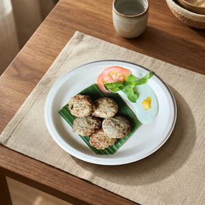 Assiette ronde en bagasse blanche de 9 pouces, jetable, en pulpe de canne à sucre, pour servir les aliments, compostable, biodégradable, vaisselle écologique - Product Image 4