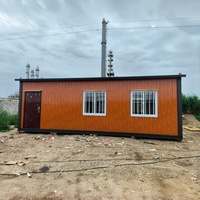 Maison modulaire en conteneur moderne, aspect bois, ignifuge, écologique, panneaux sandwich en acier, construction rapide, conception préfabriquée en kit