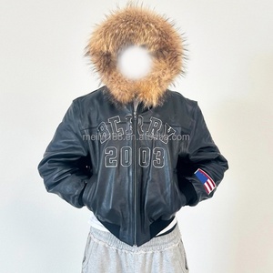 Fabrication sur mesure de vestes streetwear zippées courtes pour hommes, sweats à capuche en cuir avec patch brodé, sweats à capuche en fausse fourrure moelleuse pour hommes - Product Image 2