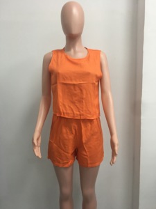 ชุดเซ็ต 2 ชิ้น เสื้อกั๊กแขนกุดสีพื้นสำหรับผู้หญิง กางเกงขาสั้นลำลอง แฟชั่น - Product Image 6